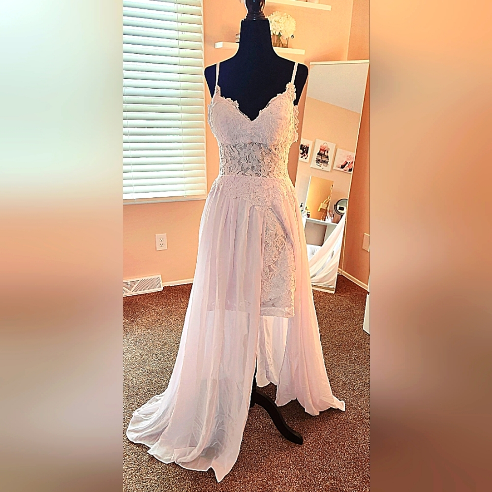 Hebeos Princess V-Neck Beach Bride White Wedding Dress